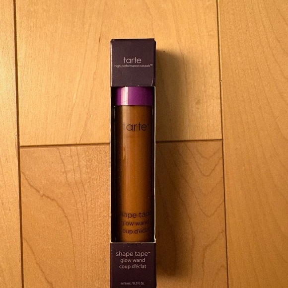 Tarte Shape Tape Glow Wand Highlighter in Ablaze - Picture 4 of 10
